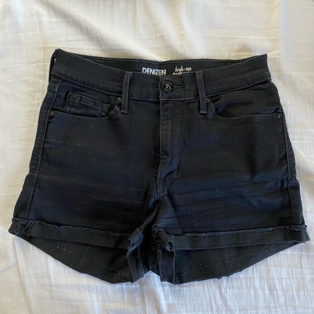 LEVI DENIZEN HIGH RISE BLACK DENIM SHORTS